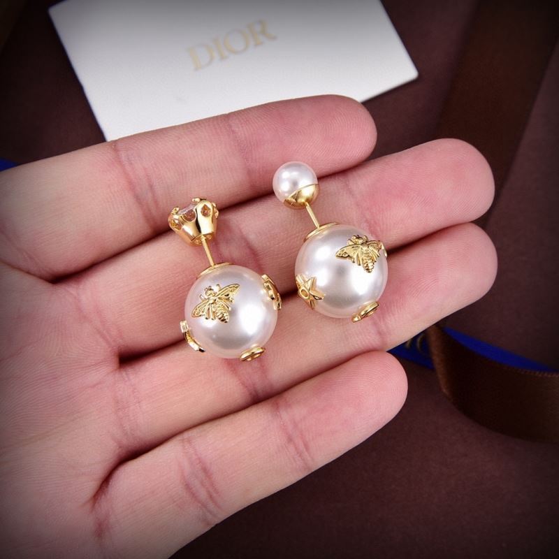 chr1st1an D10r earrings
